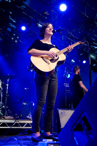 2014-08-08 - Sharon Van Etten från Way Out West, Göteborg