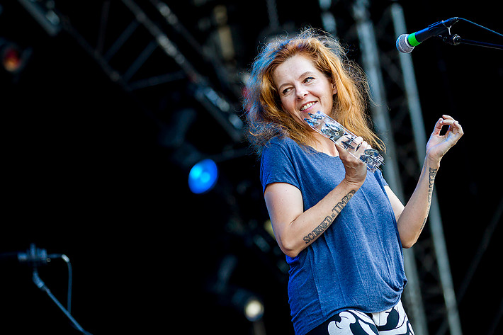 2014-08-08 - Neko Case från Way Out West, Göteborg