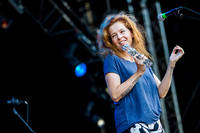 2014-08-08 - Neko Case från Way Out West, Göteborg