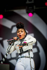 2014-08-08 - Janelle Monae från Way Out West, Göteborg