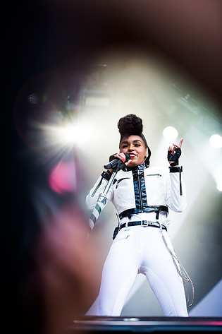 2014-08-08 - Janelle Monae från Way Out West, Göteborg