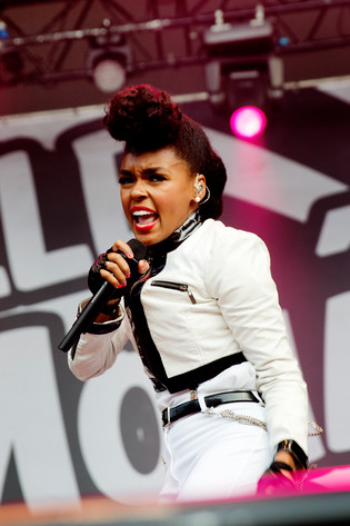 2014-08-08 - Janelle Monae från Way Out West, Göteborg
