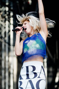 2014-08-09 - Veronica Maggio från Way Out West, Göteborg