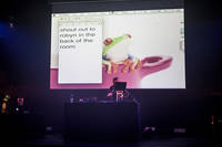 2014-08-09 - Holly Herndon från Way Out West, Göteborg