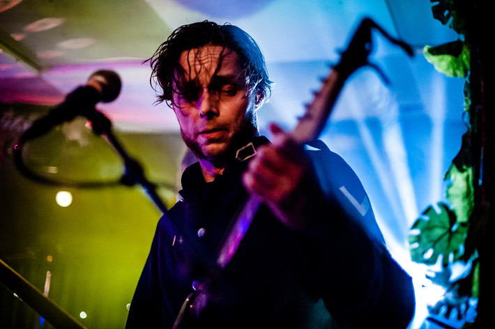 2014-10-10 - Ebbot Lundberg & The Indigo Children från Kafé de luxe, Växjö