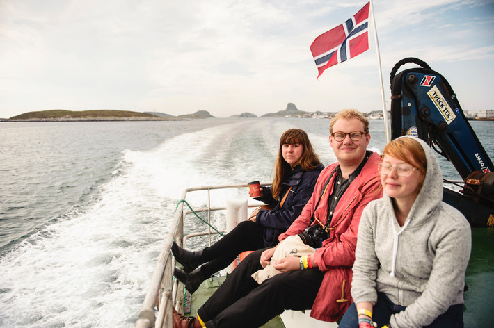 2014-07-12 - Områdesbilder från Trænafestivalen, Træna