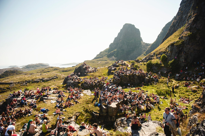 2014-07-12 - Områdesbilder från Trænafestivalen, Træna