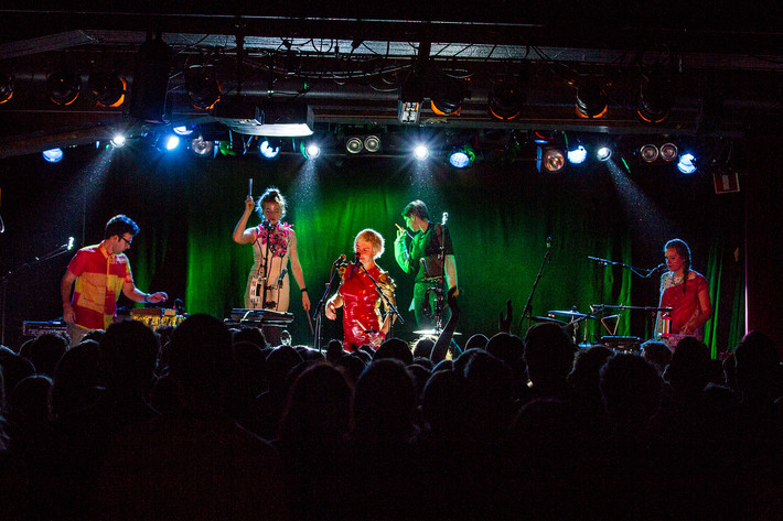 2014-11-14 - tUnE-yArDs från Debaser Strand, Stockholm