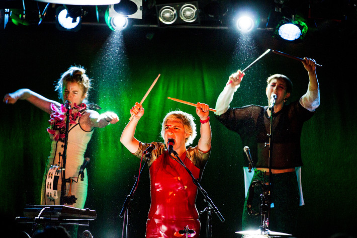 2014-11-14 - tUnE-yArDs från Debaser Strand, Stockholm