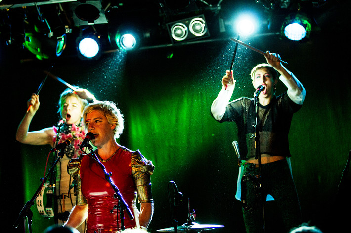 2014-11-14 - tUnE-yArDs från Debaser Strand, Stockholm