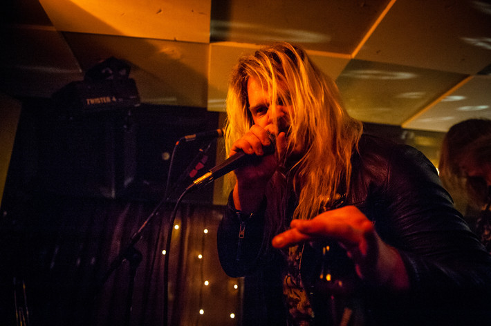2014-11-28 - Devil's Gun från Kafé de luxe, Växjö
