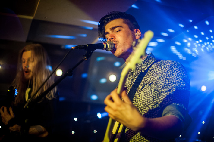 2015-01-16 - Dum i huet från Kafé de luxe, Växjö