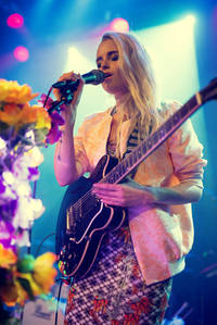 2014-11-20 - Kyla La Grange från Debaser Medis, Stockholm