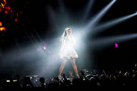2015-03-22 - Katy Perry från Globen, Stockholm
