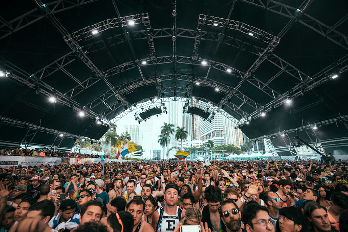 2015-03-27 - Ultra Music Festival från Suburbia, New York City
