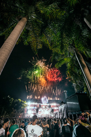 2015-03-27 - Ultra Music Festival från Suburbia, New York City