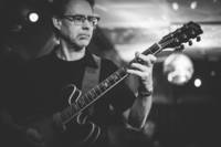 2015-04-11 - Emil and the Ecstatics från Kafé de luxe, Växjö