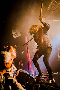 2015-05-01 - A Place to Bury Strangers från Debaser Strand, Stockholm