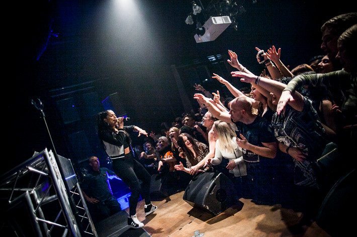2015-05-02 - Linda Pira från Rex, Umeå