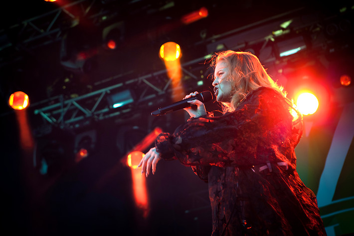 2015-05-08 - Zara Larsson från Gröna Lund, Stockholm