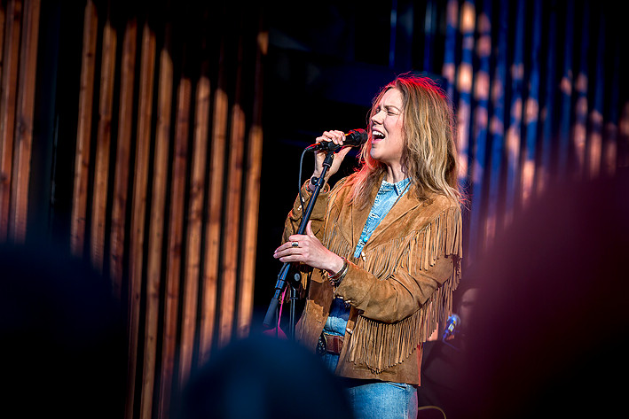 2015-05-14 - Meja och Louise från Liseberg, Göteborg