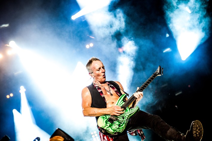 2015-06-04 - Def Leppard från Sweden Rock Festival, Sölvesborg