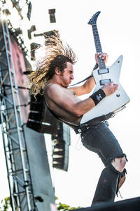 2015-06-04 - Airbourne från Sweden Rock Festival, Sölvesborg