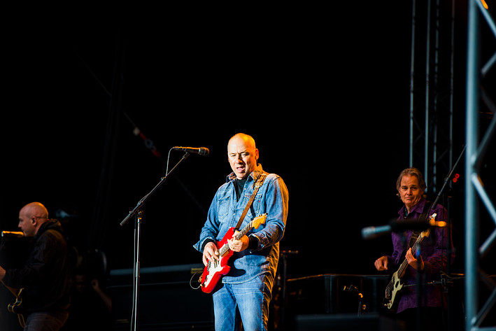 2015-06-13 - Mark Knopfler från Botaniska Trädgården, Uppsala