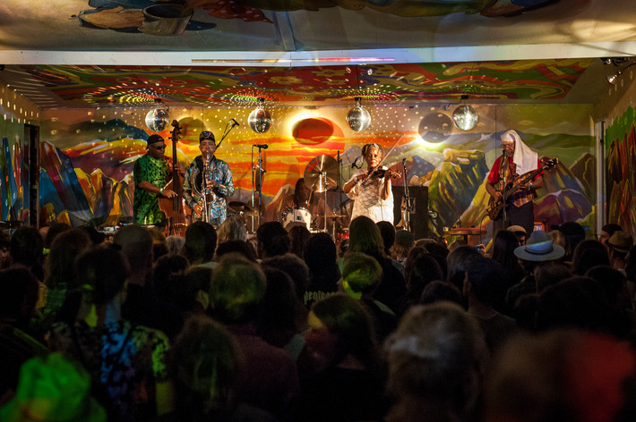 2015-06-12 - Idris Ackamoor & The Pyramids från Psykjunta, Alvesta