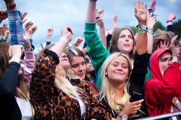 2015-06-25 - Rebecca & Fiona från Bråvalla, Norrköping