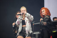 2015-06-27 - Zara Larsson från Bråvalla, Norrköping