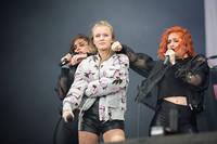2015-06-27 - Zara Larsson från Bråvalla, Norrköping