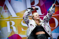 2015-06-27 - Zara Larsson från Bråvalla, Norrköping