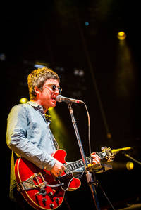 2015-07-01 - Noel Gallagher's High Flying Bird från Roskildefestivalen, Roskilde