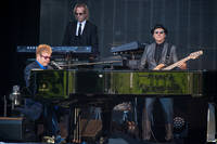 2015-07-01 - Elton John från Botaniska Trädgården, Uppsala