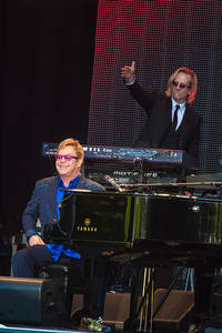 2015-07-01 - Elton John från Botaniska Trädgården, Uppsala