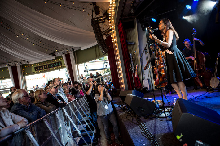 2015-07-06 - Rhiannon Giddens från Gröna Lund, Stockholm