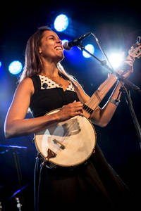 2015-07-06 - Rhiannon Giddens från Gröna Lund, Stockholm