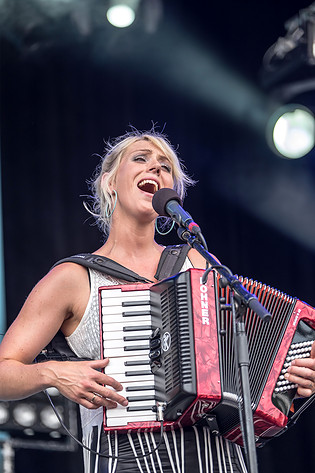 2015-07-17 - Katzenjammer från Gurtenfestival, Bern