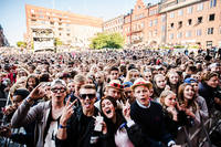 2015-08-01 - Zara Larsson från Storsjöyran, Östersund