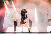 2015-08-01 - Zara Larsson från Storsjöyran, Östersund