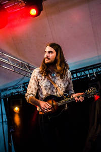 2015-08-01 - Lumberjack and The Suits från Storsjöyran, Östersund