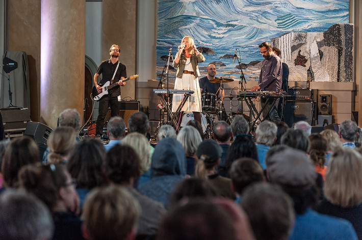 2015-08-02 - Jane Weaver från Stockholm Music & Arts, Stockholm