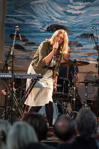 2015-08-02 - Jane Weaver från Stockholm Music & Arts, Stockholm