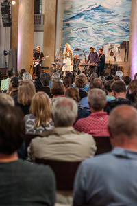 2015-08-02 - Jane Weaver från Stockholm Music & Arts, Stockholm