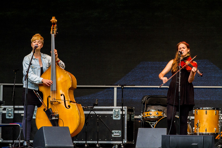 2015-08-07 - Laura Cortese & The Dans Cards från Stockholm Folk Festival, Stockholm