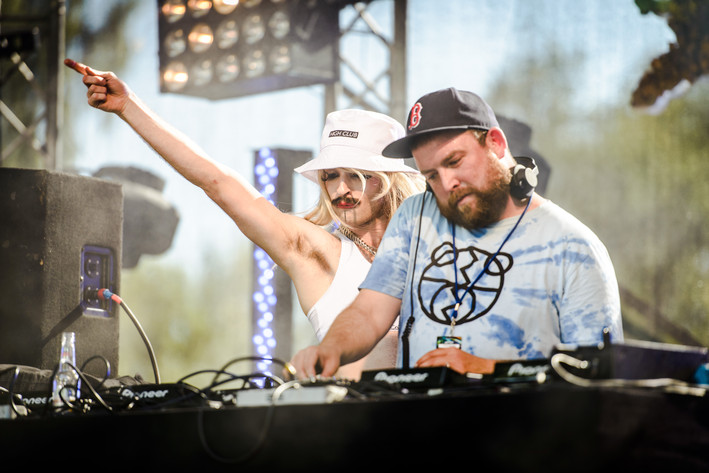 2015-08-13 - The 2 Bears från Way Out West, Göteborg