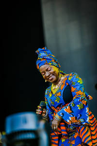 2015-08-14 - Angélique Kidjo från Way Out West, Göteborg