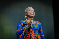 2015-08-14 - Angélique Kidjo från Way Out West, Göteborg