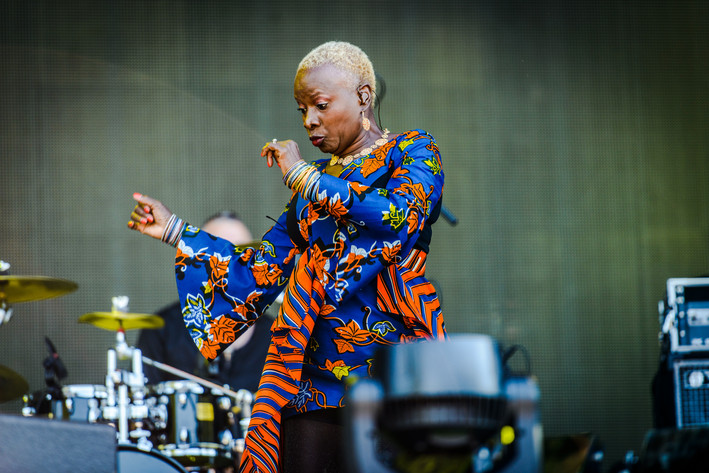 2015-08-14 - Angélique Kidjo från Way Out West, Göteborg